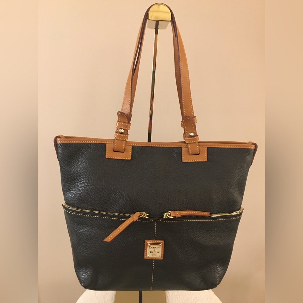 DOONEY & BOURKE Handbag (Black/Tan)